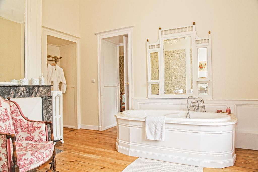 Chateau Lamothe Du Prince Noir - B&B Saint-Sulpice-et-Cameyrac Oda fotoğraf